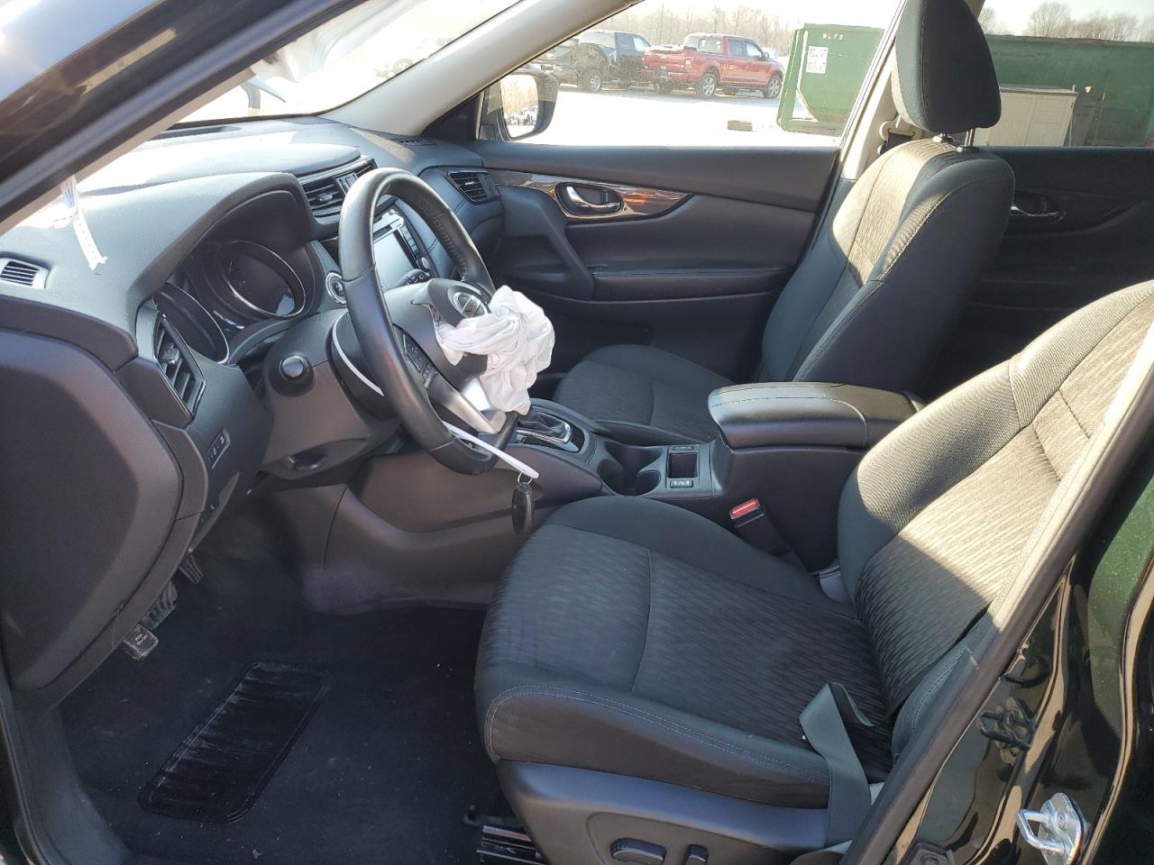 2018 Nissan Rogue - Image 7