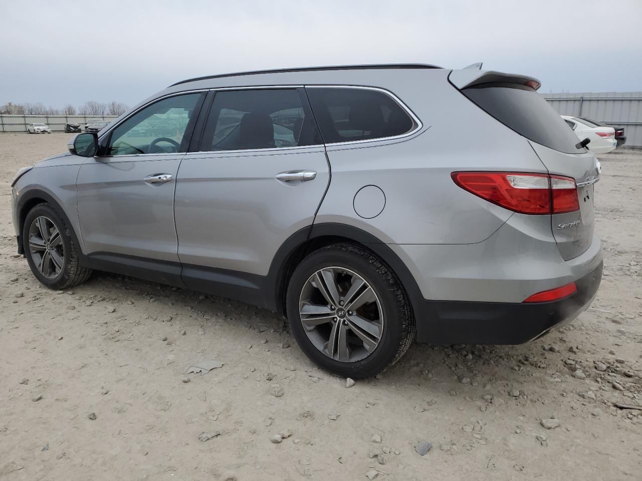 2016 Hyundai Santa Fe - Image 2