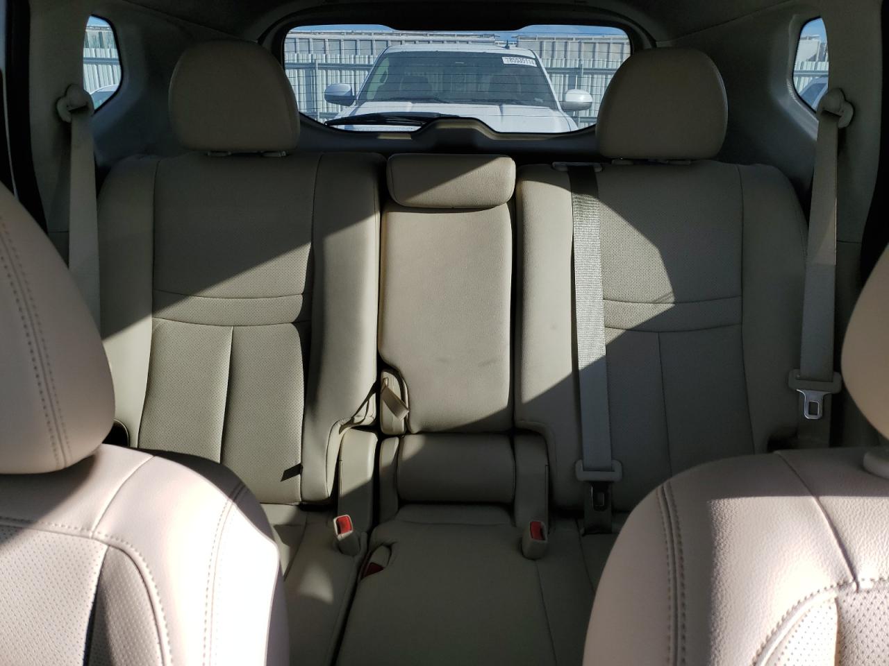 2020 Nissan Rogue - Image 10