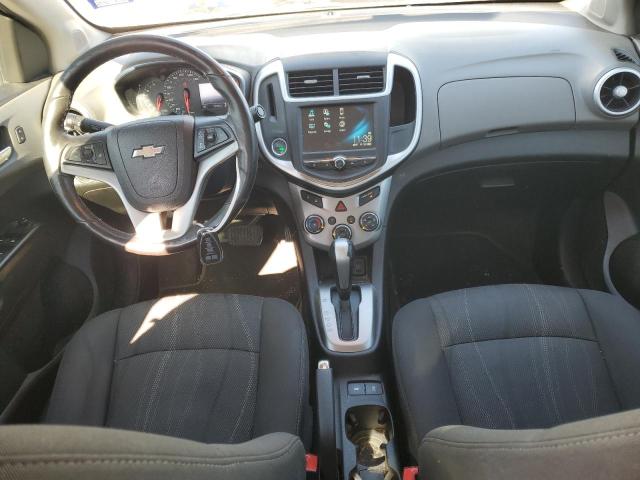 Sedans CHEVROLET SONIC 2017 Srebrny