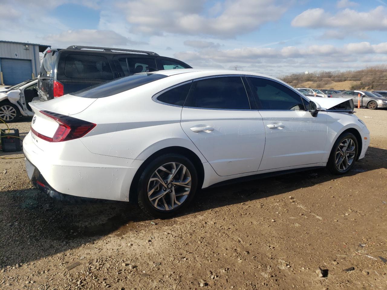 2023 Hyundai Sonata - Image 3
