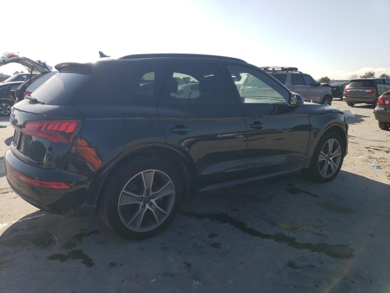 VIN WA1CNAFY4K2061242 2019 AUDI Q5 no.3