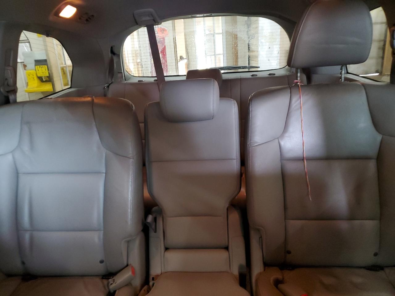2011 Honda Odyssey - Image 10