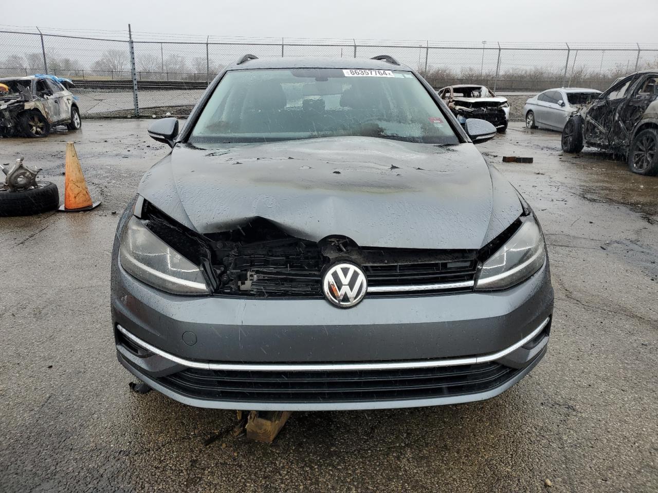 2019 Volkswagen Golf - Image 5