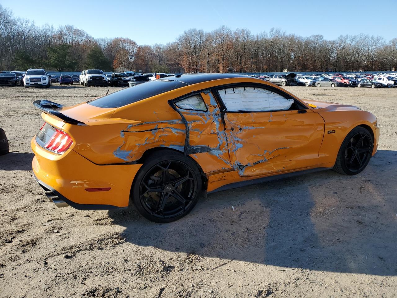 2019 Ford Mustang - Image 3