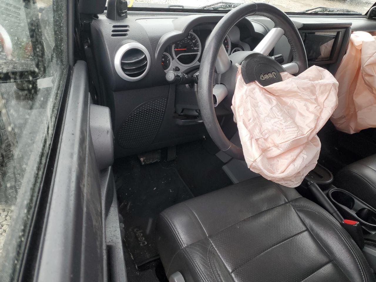 2008 Jeep Wrangler Unlimited Sahara VIN: 1J4GA59118L538411 Lot: 85732384