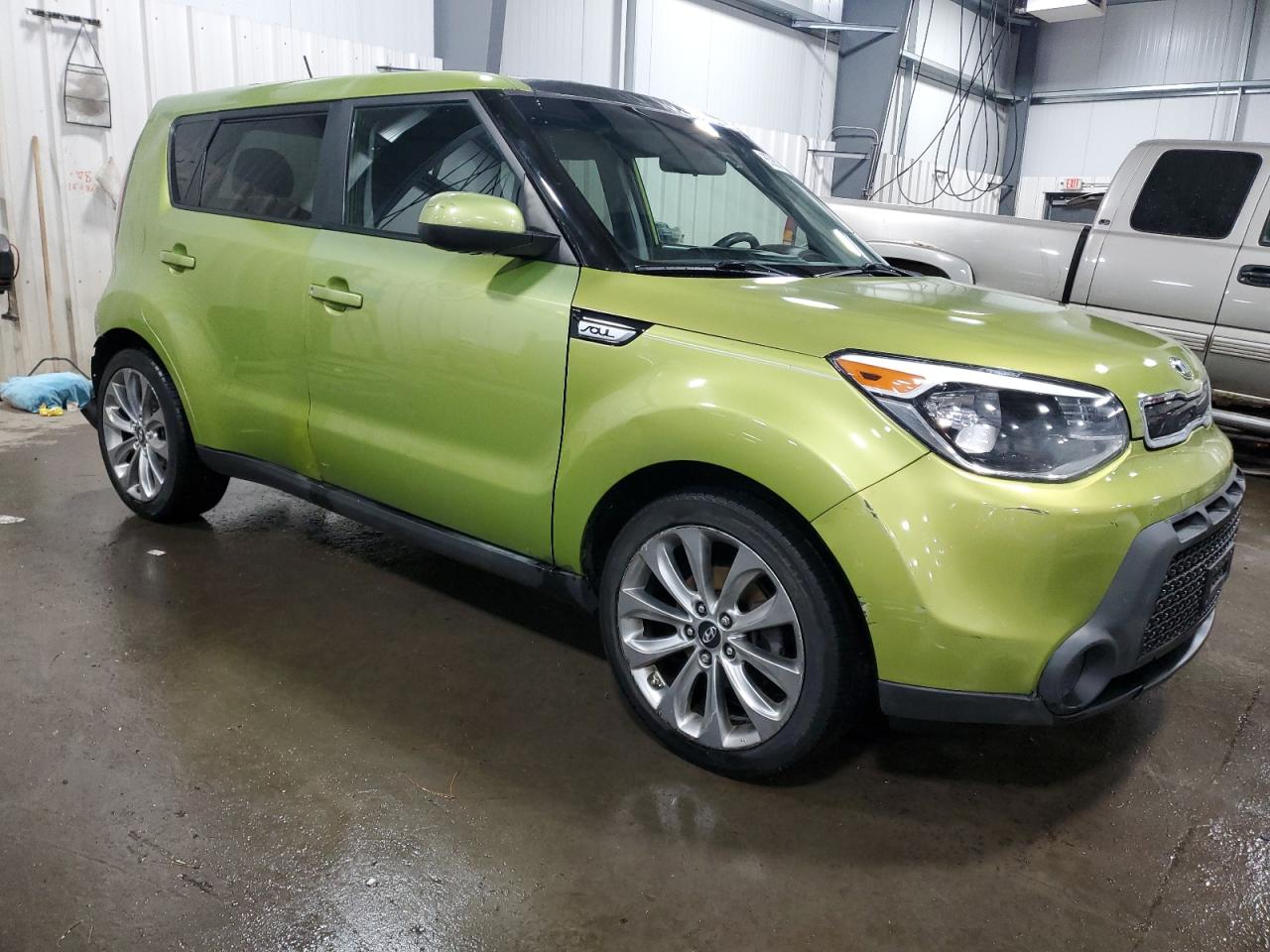 VIN KNDJN2A22F7777037 2015 KIA SOUL no.4