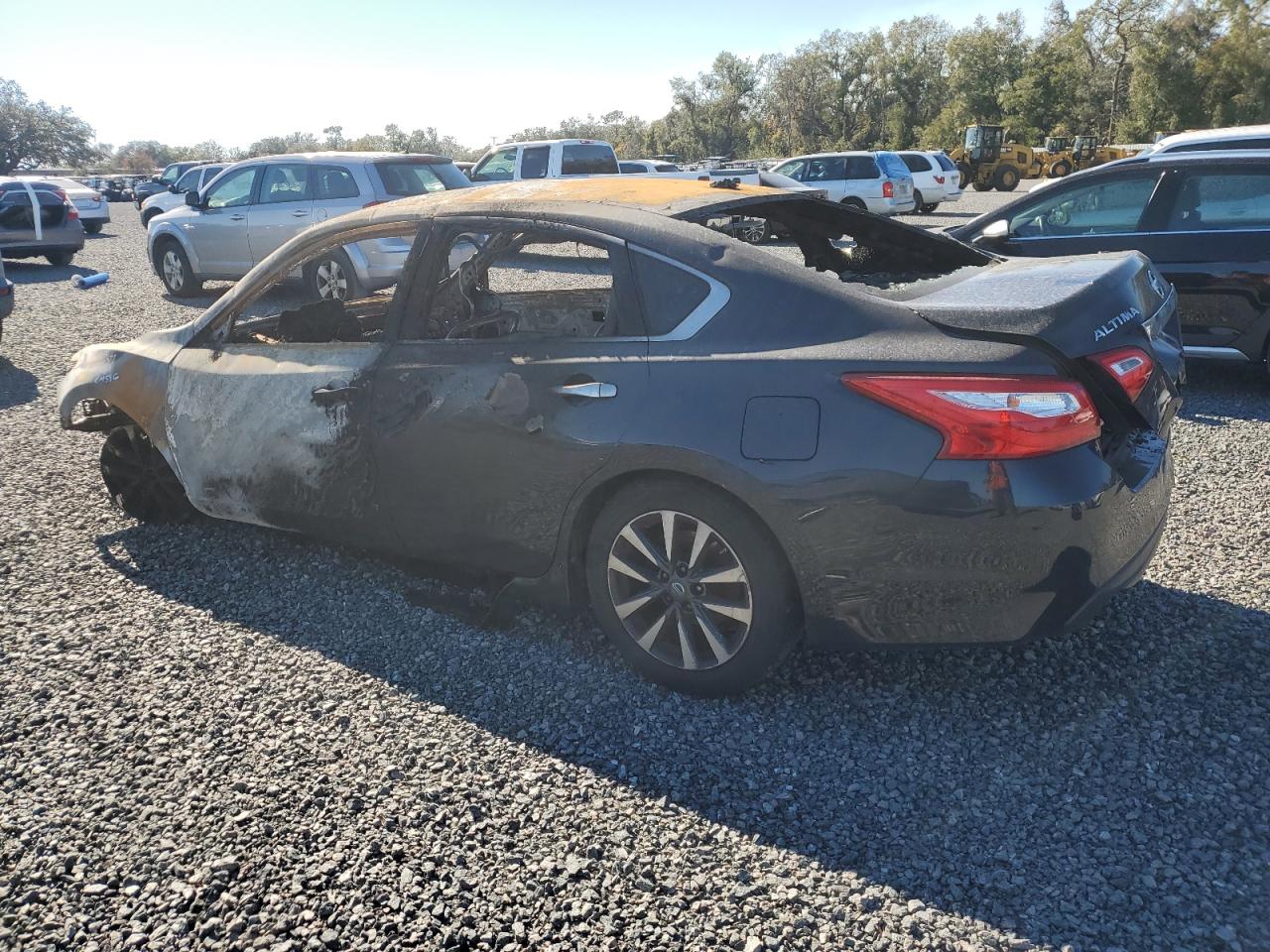 2017 Nissan Altima - Image 2