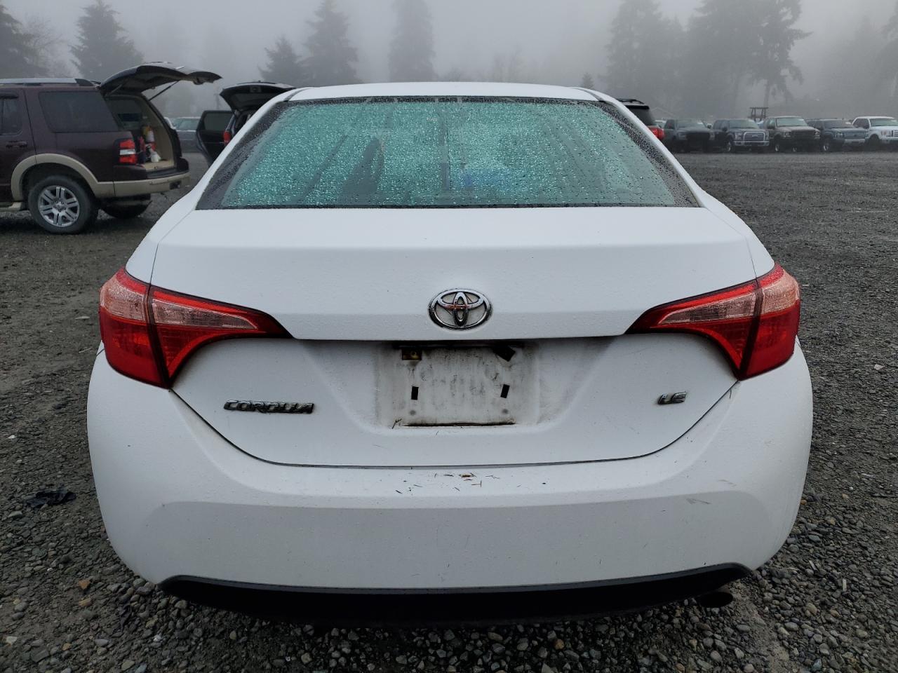 VIN 2T1BURHE8JC096498 2018 TOYOTA COROLLA no.6