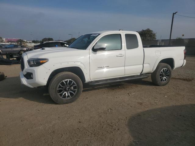  TOYOTA TACOMA 2022 Biały