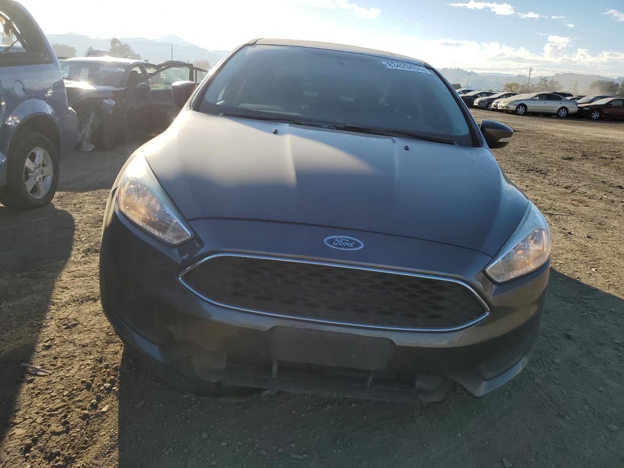 VIN 1FADP3F21FL330458 2015 FORD FOCUS no.5