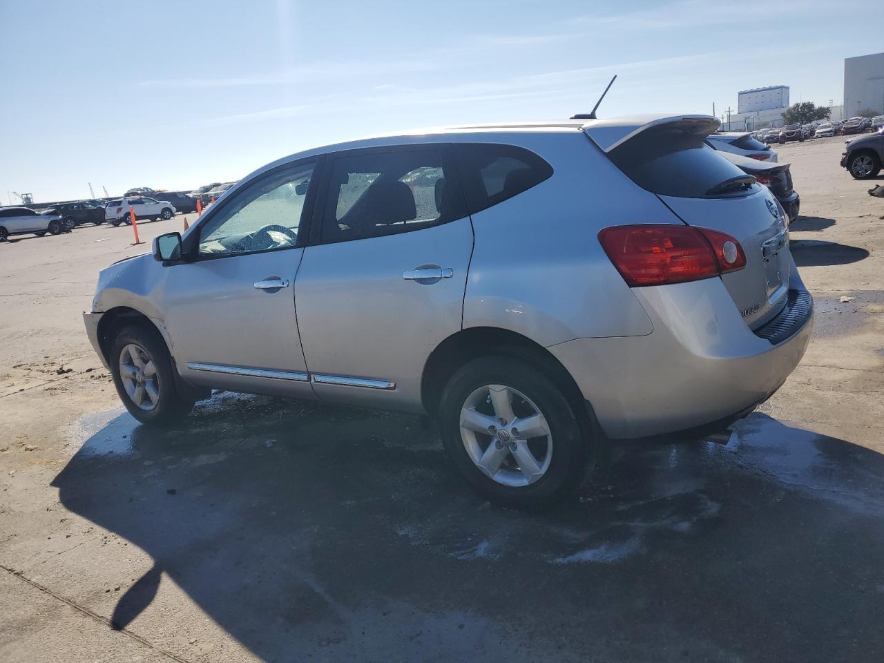 2013 Nissan Rogue - Image 2