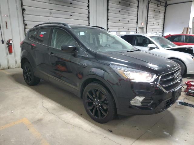  FORD ESCAPE 2019 Czarny