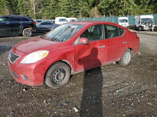 Седани NISSAN VERSA 2014 Червоний