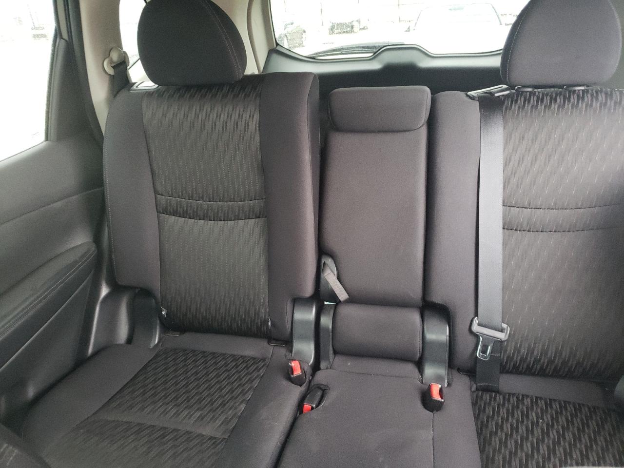 2019 Nissan Rogue - Image 10