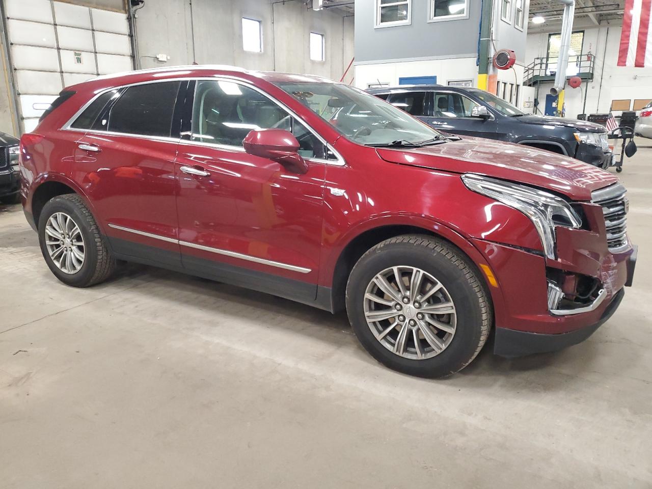 VIN 1GYKNDRS4HZ298804 2017 CADILLAC XT5 no.4