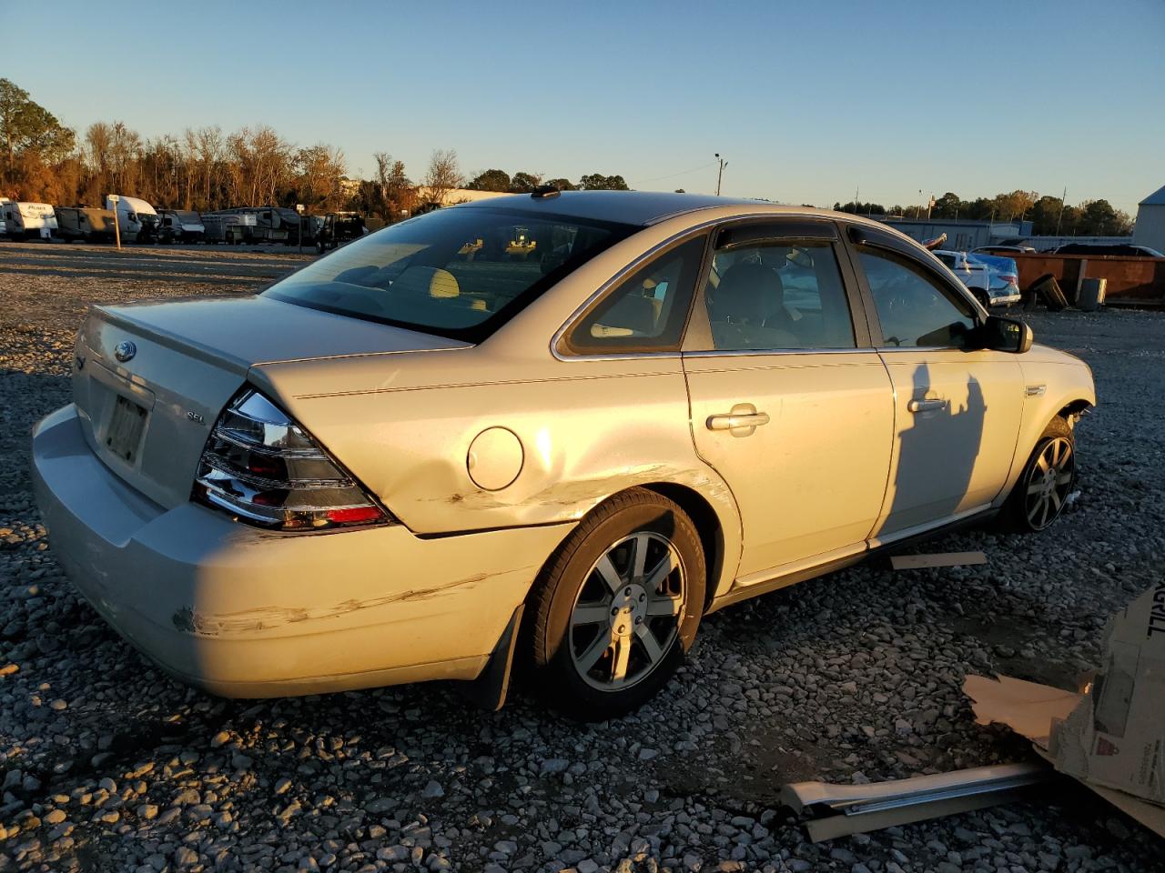 2008 Ford Taurus - Image 3