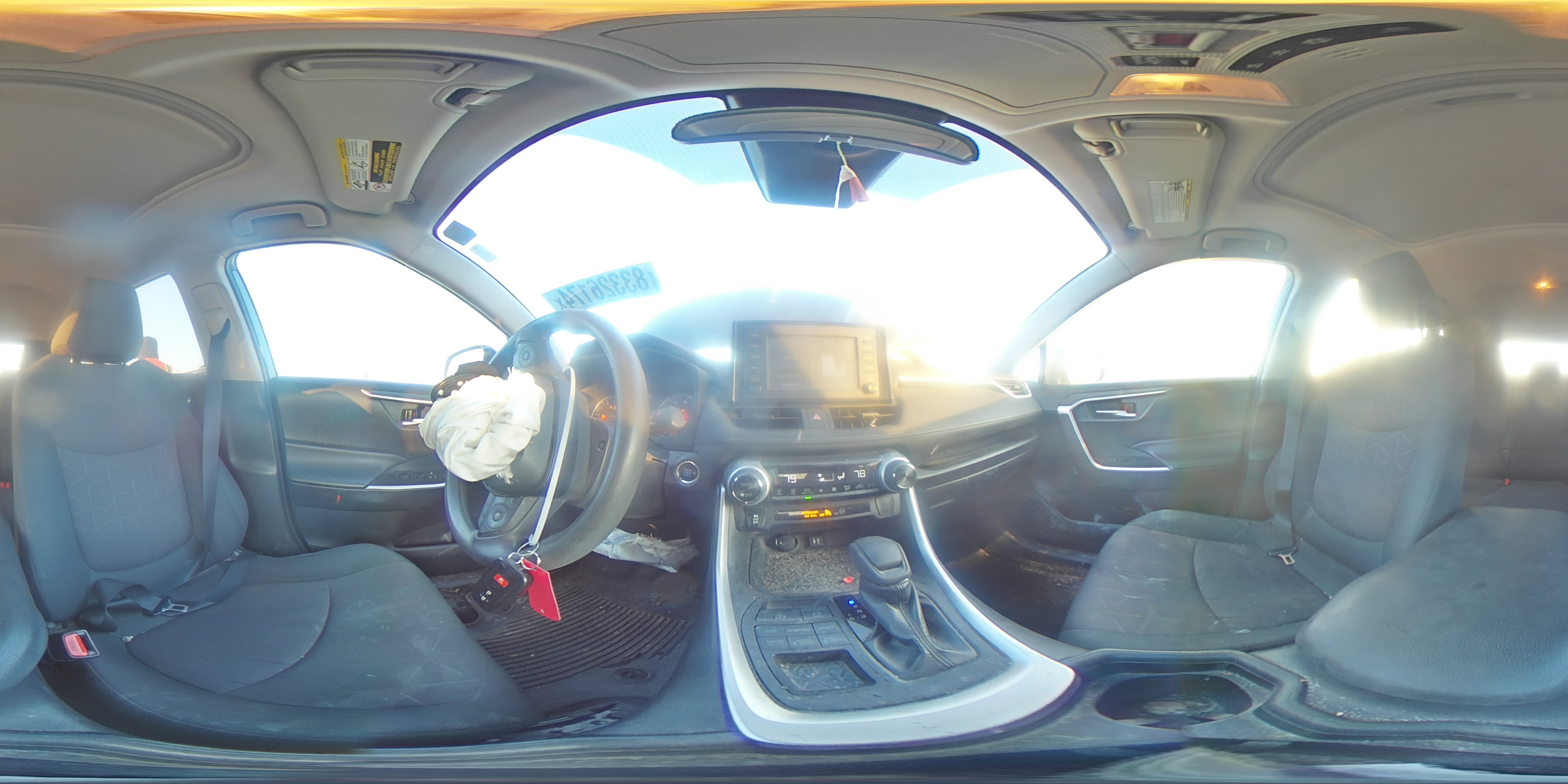 2019 Toyota RAV 4 - Image 14