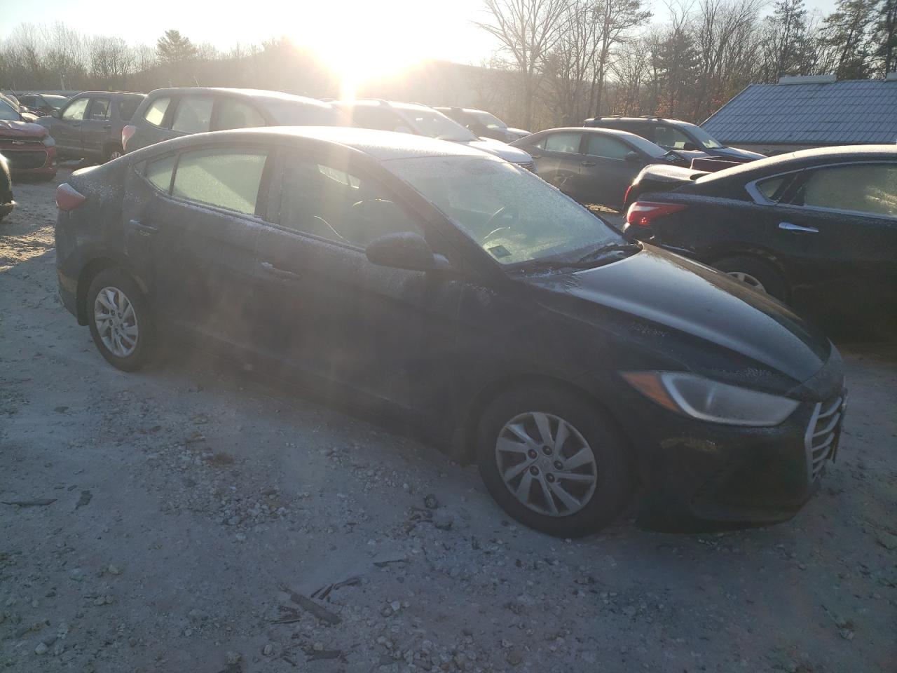 2018 Hyundai Elantra - Image 4