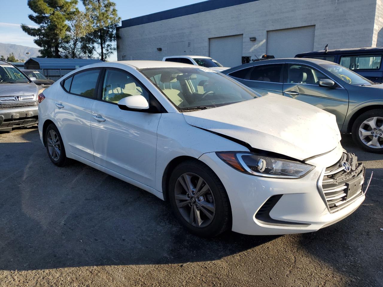 2018 Hyundai Elantra - Image 4
