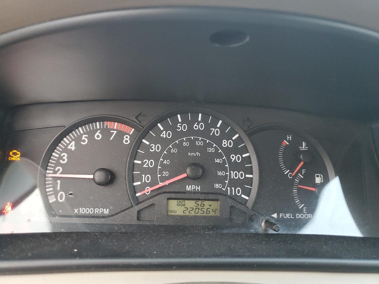 2004 Toyota Corolla - Image 9