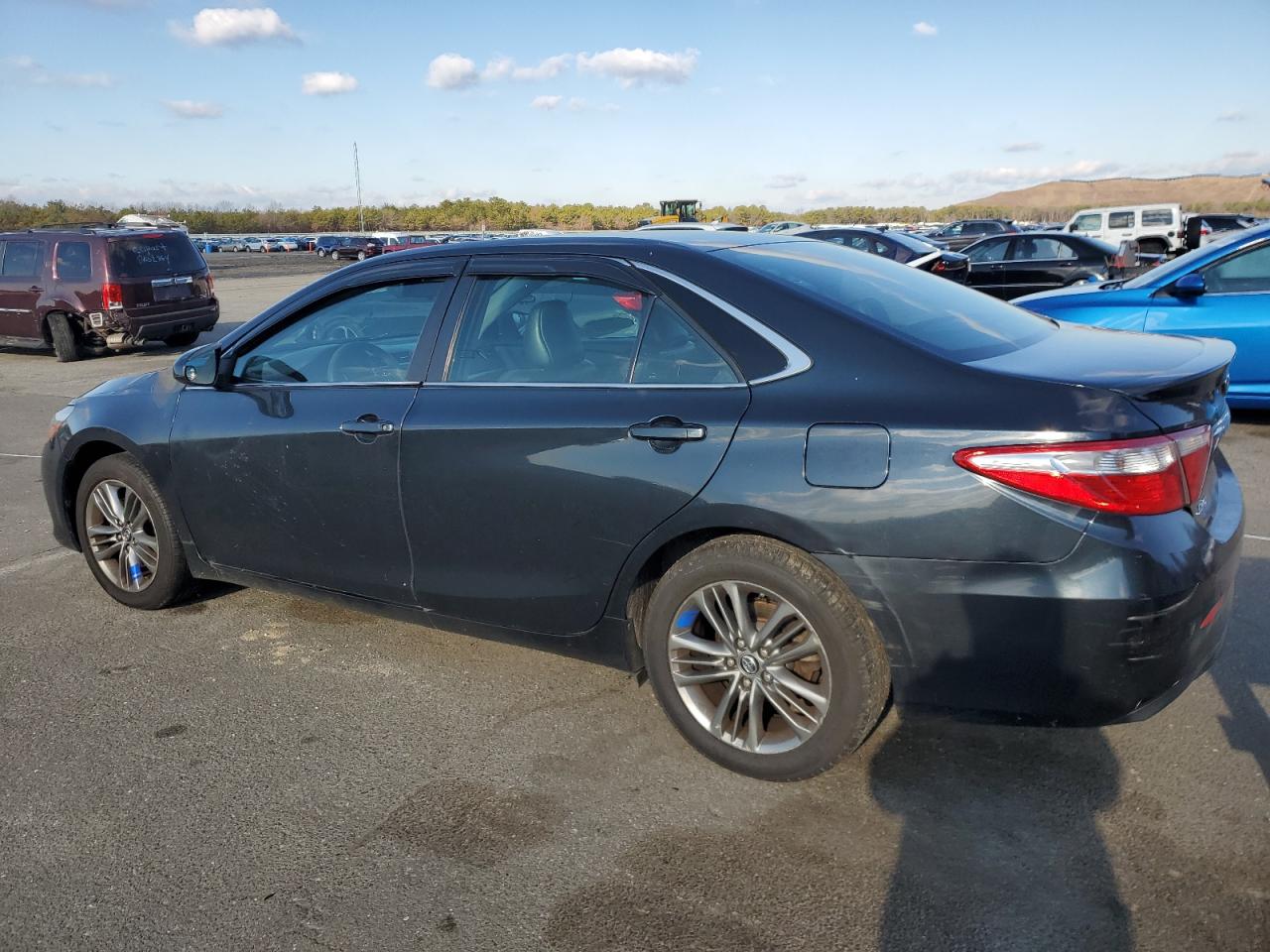 VIN 4T1BF1FK7HU747908 2017 TOYOTA CAMRY no.2