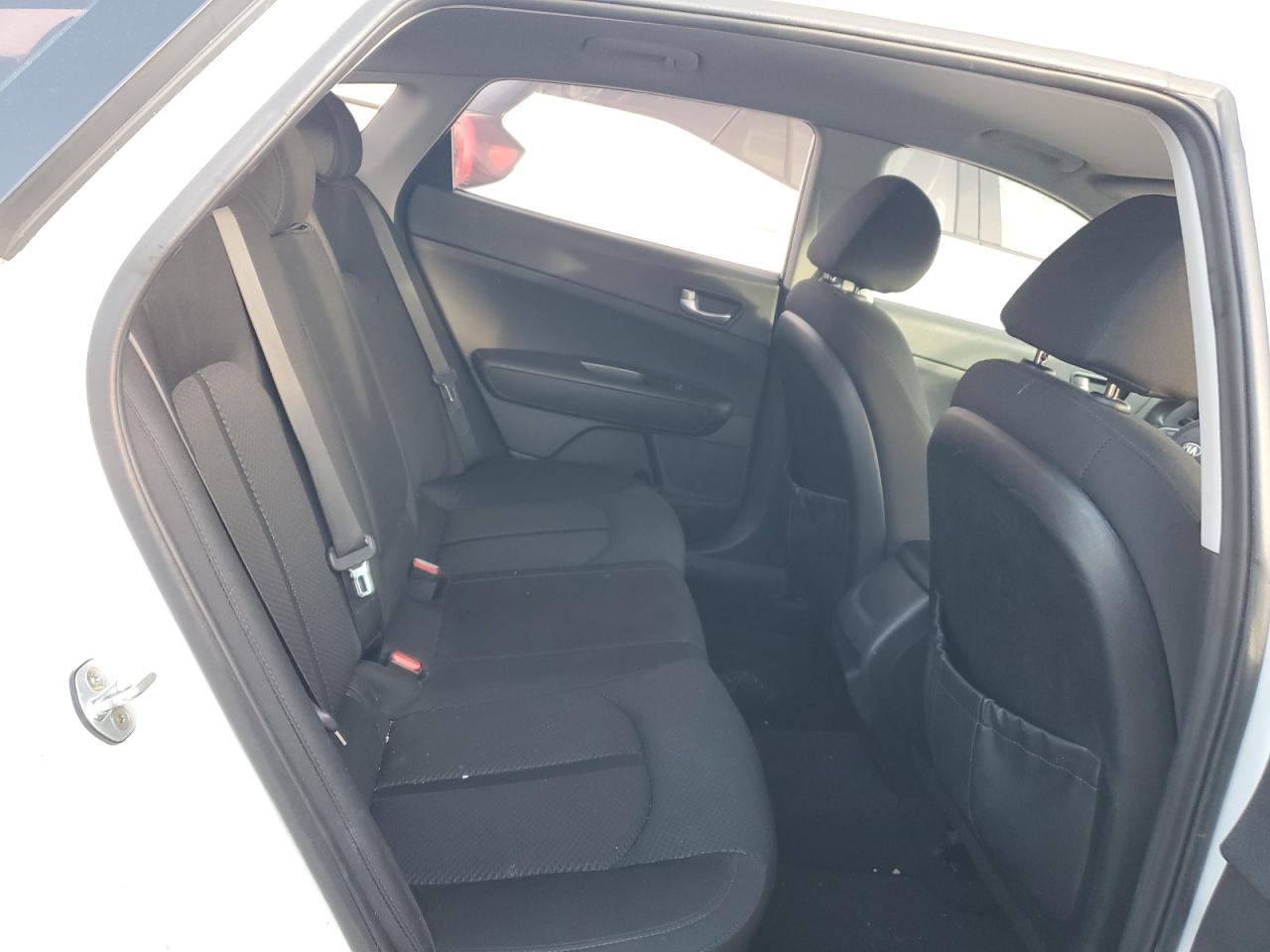 2016 Kia Optima - Image 10