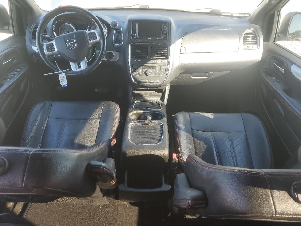 2017 Dodge Caravan - Image 8