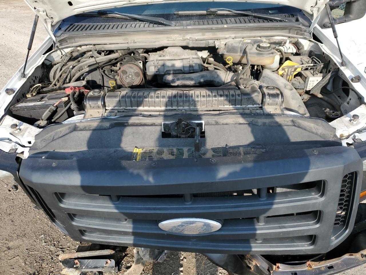 2006 Ford F350 - Image 14