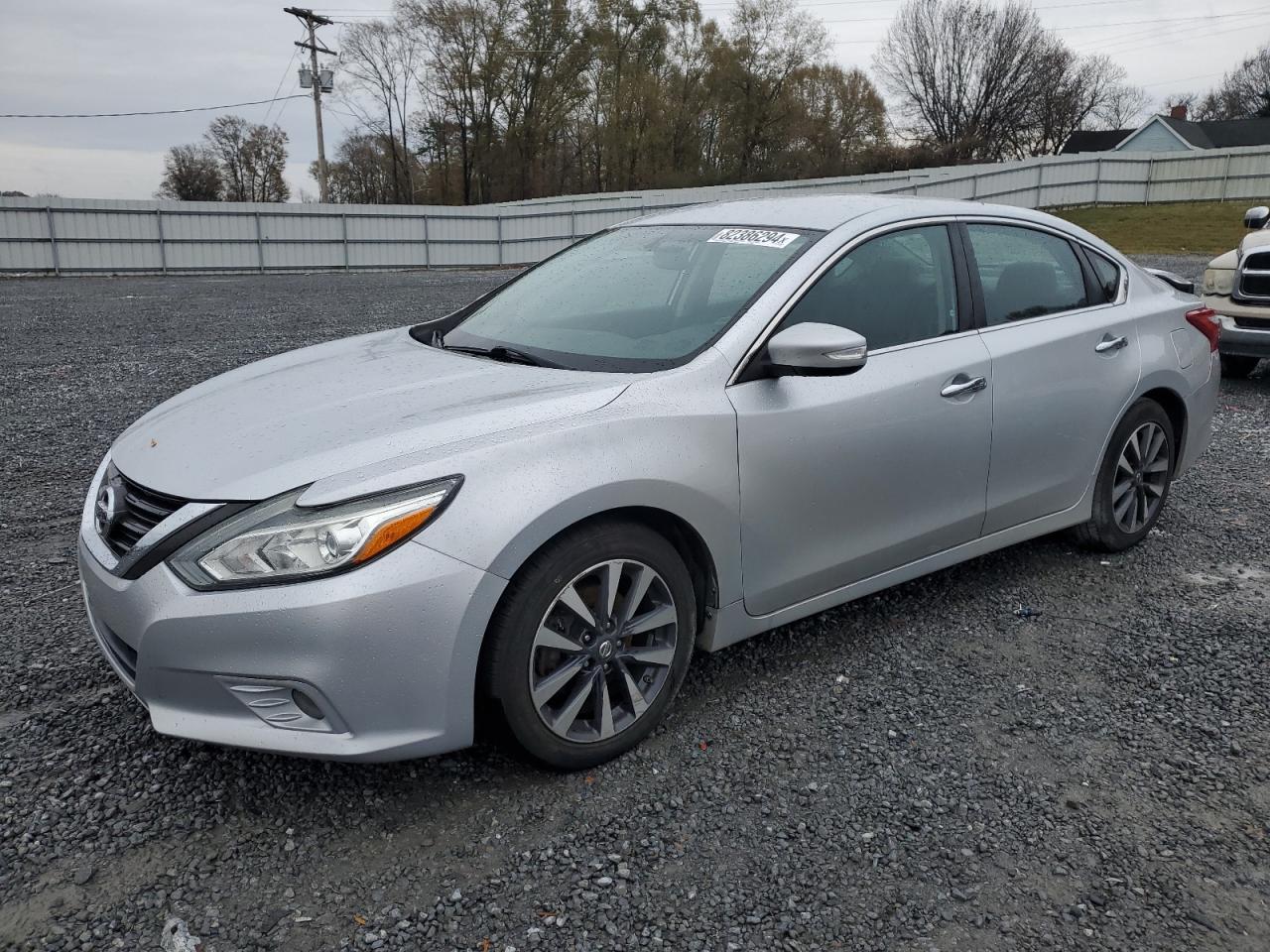 2017 Nissan Altima - Image 1