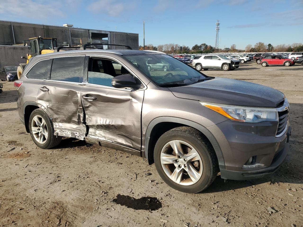2015 Toyota Highlander - Image 4