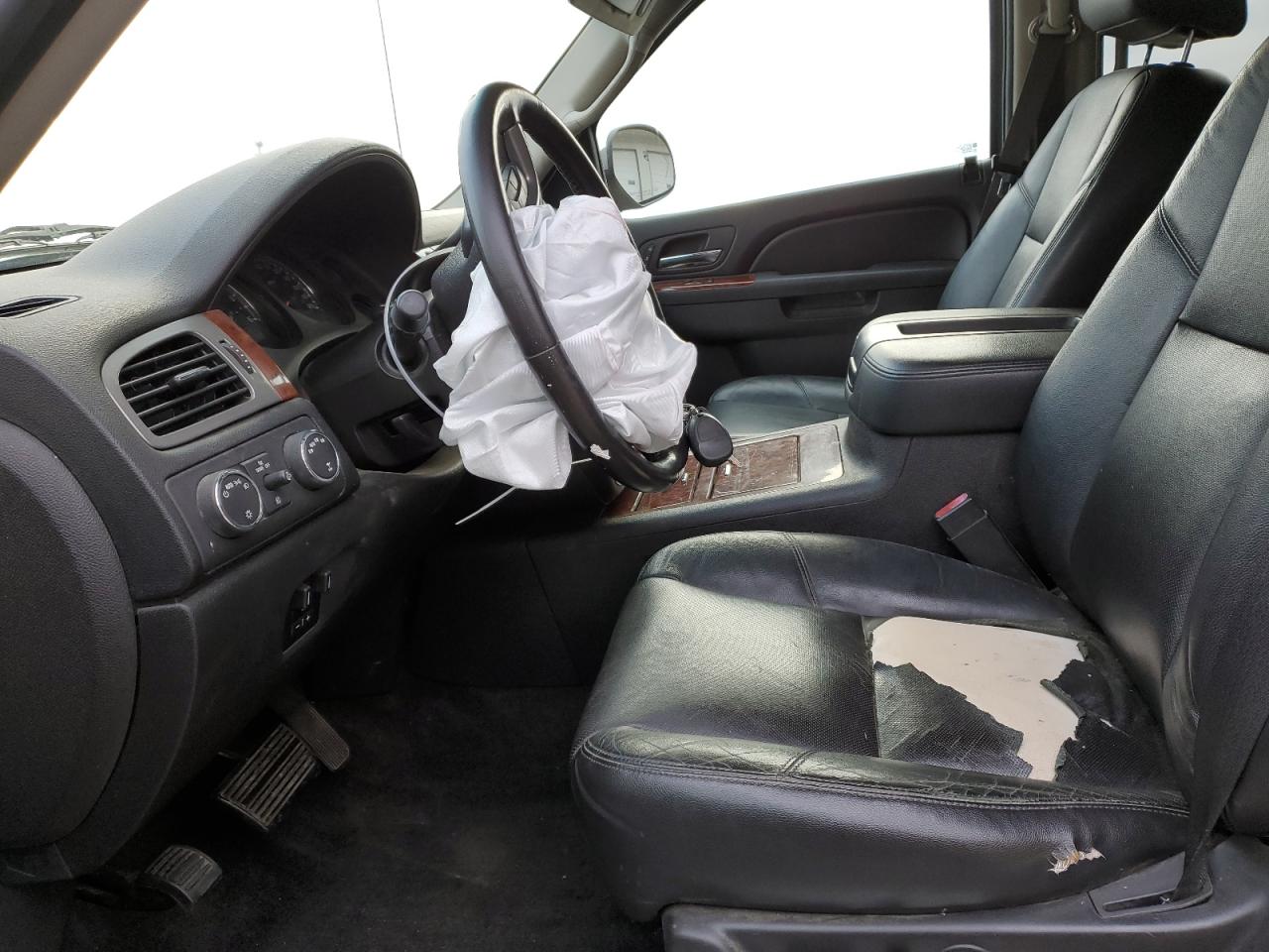 2013 Chevrolet Avalanche - Image 7