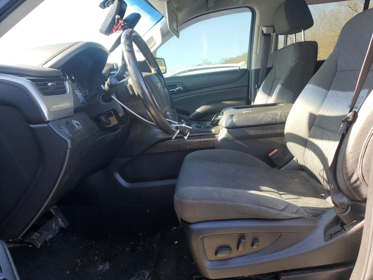 2015 Chevrolet Tahoe C1500 Ls VIN: 1GNSCAKC2FR588685 Lot: 85131644