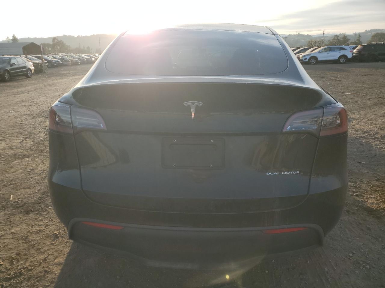 2022 Tesla Model Y VIN: 7SAYGAEE5NF379291 Lot: 84293104