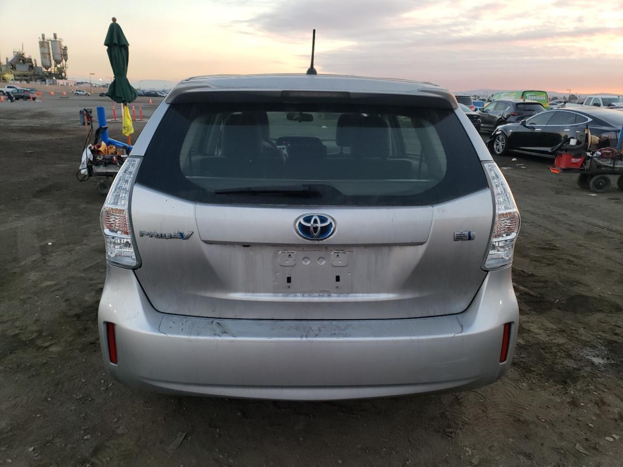 VIN JTDZN3EU6E3323190 2014 TOYOTA PRIUS no.6