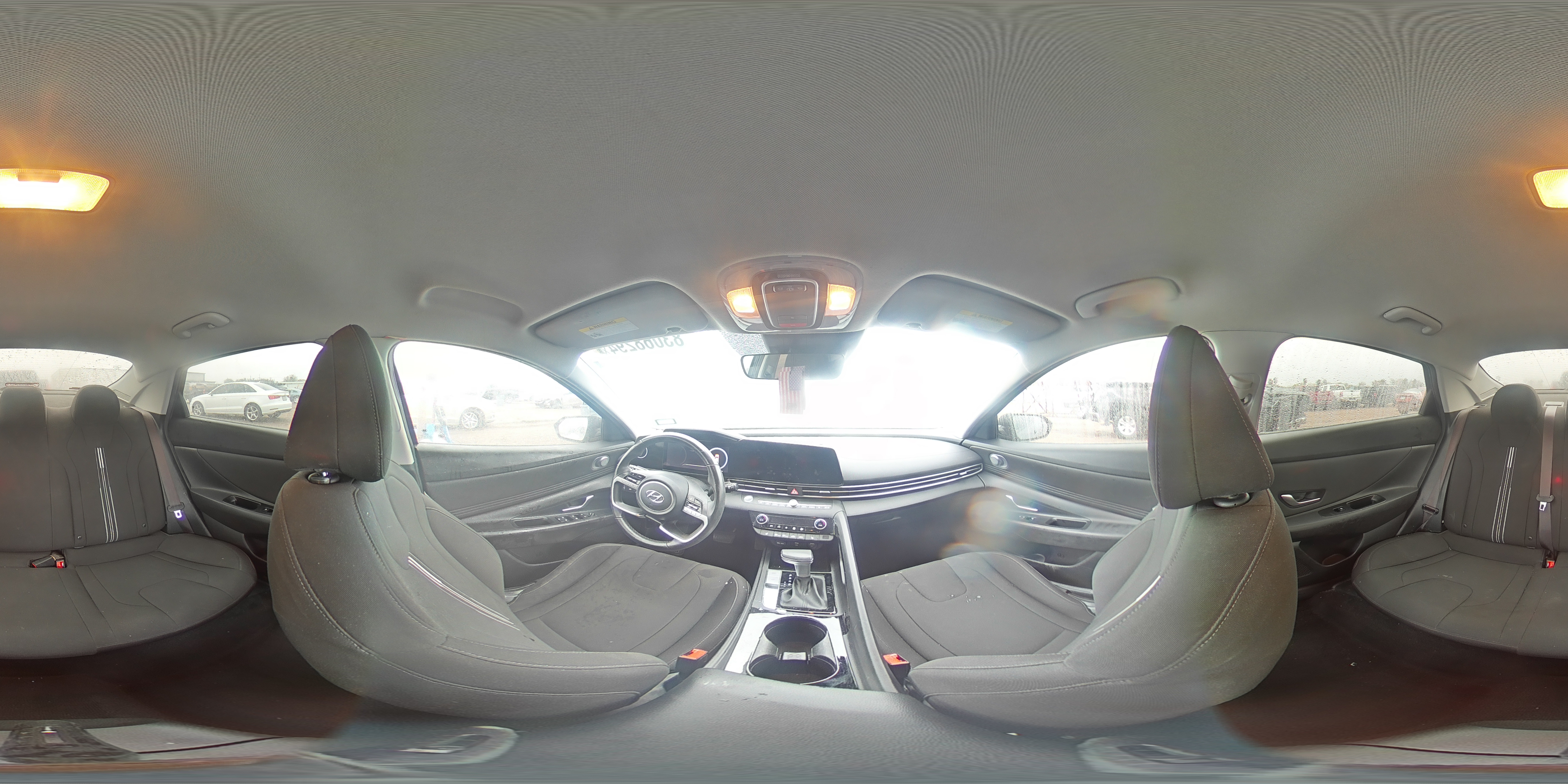 2023 Hyundai Elantra - Image 12