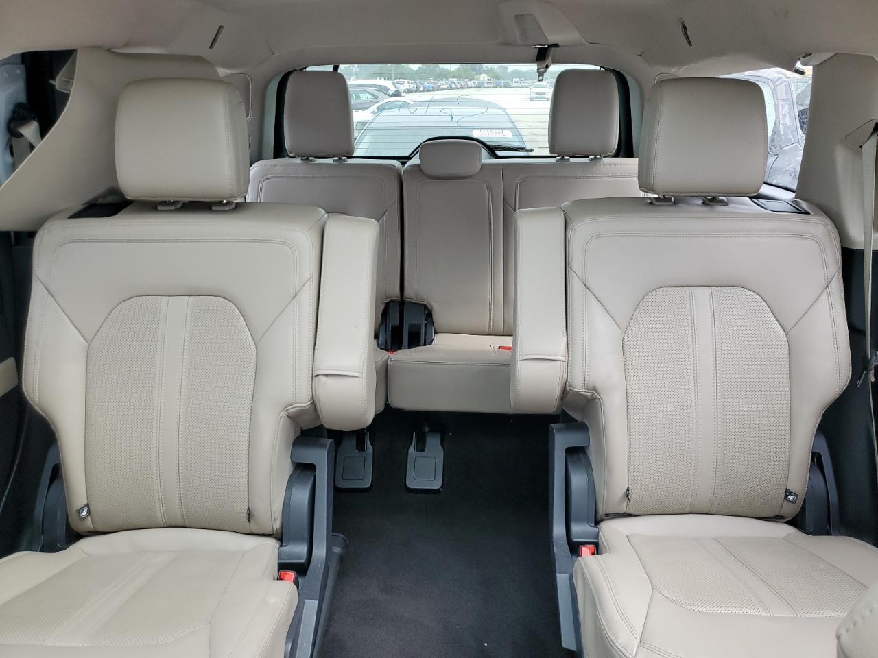 2022 Ford Expedition - Image 10