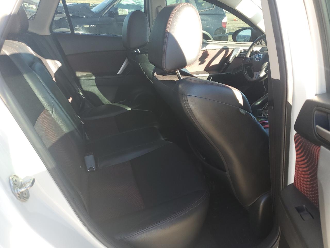 2012 Mazda 3 - Image 10