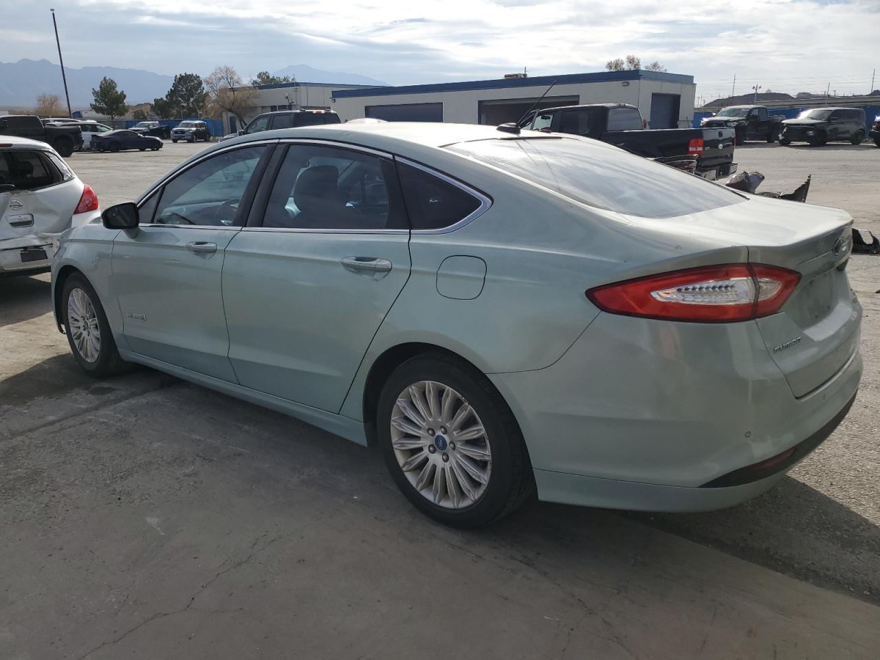 VIN 3FA6P0LU2DR208736 2013 FORD FUSION no.2