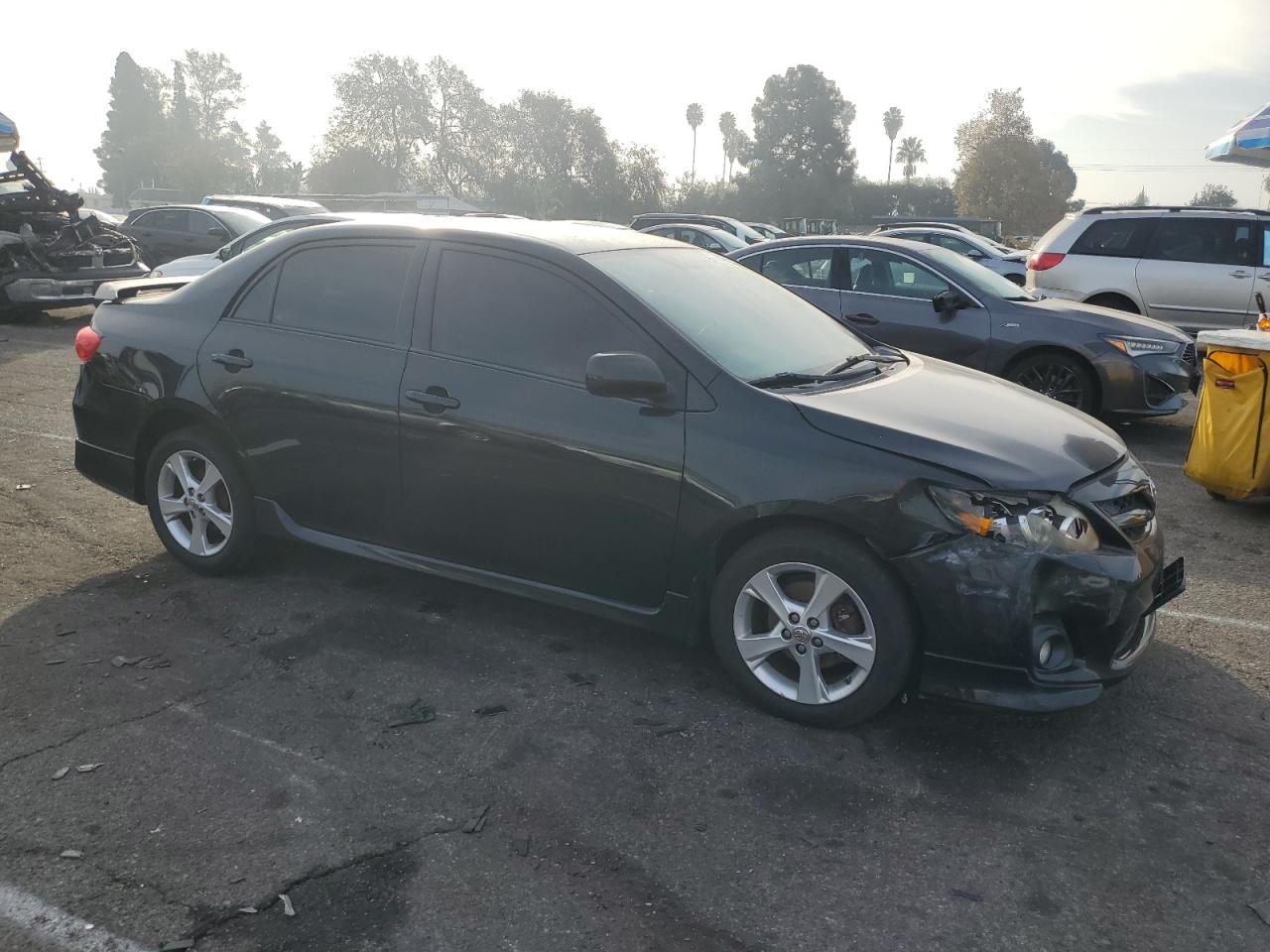 VIN 5YFBU4EE1DP181582 2013 TOYOTA COROLLA no.4