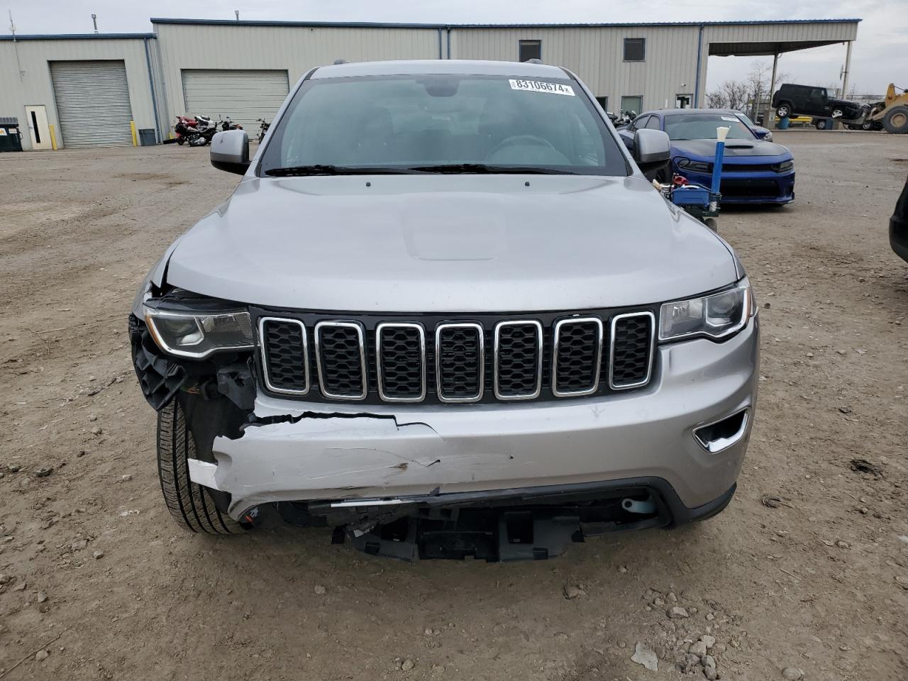 2018 Jeep Grand Cherokee - Image 5