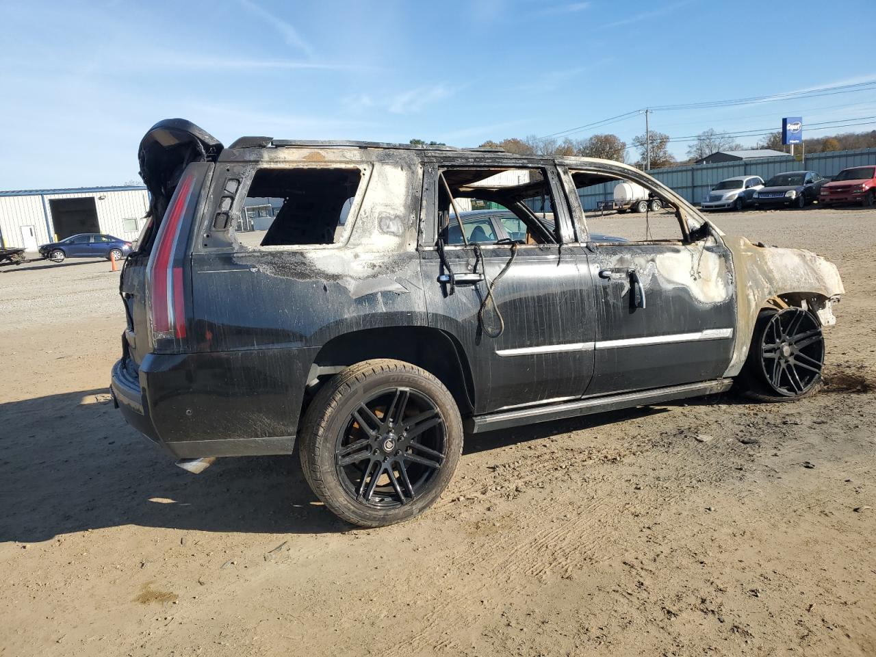 2017 Cadillac Escalade - Image 3