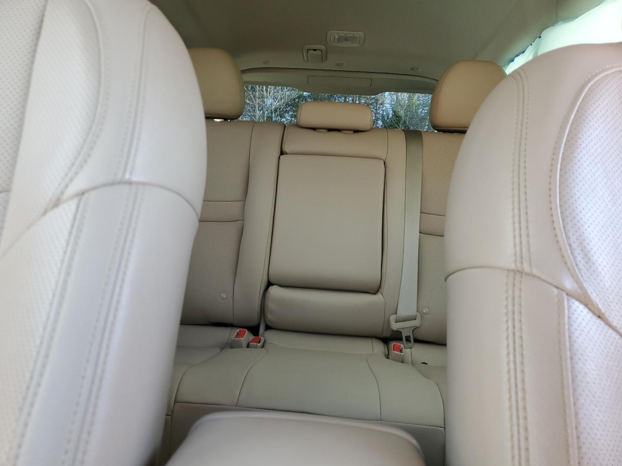 2018 Nissan Rogue - Image 10