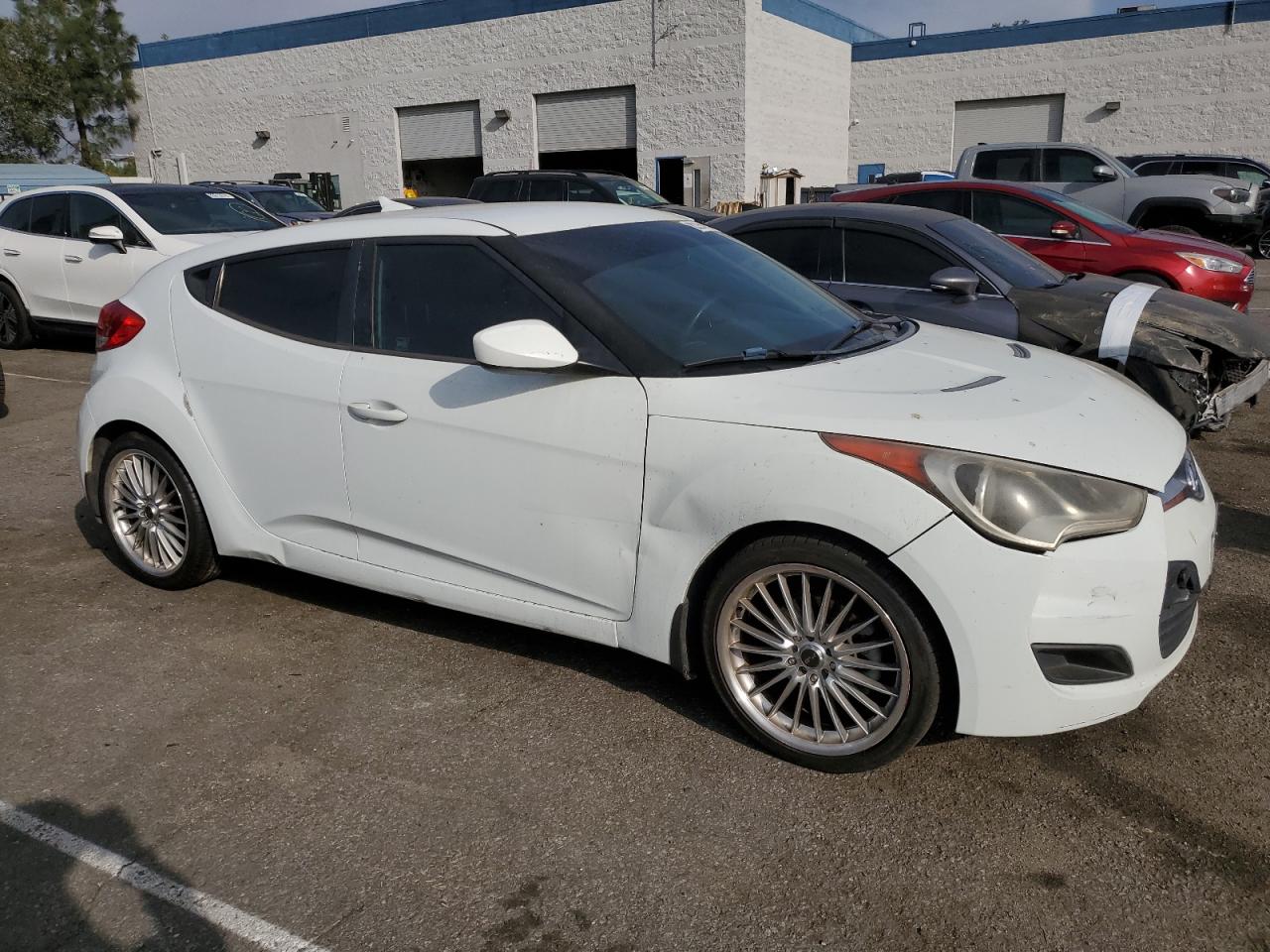 VIN KMHTC6AD4DU139521 2013 HYUNDAI VELOSTER no.4