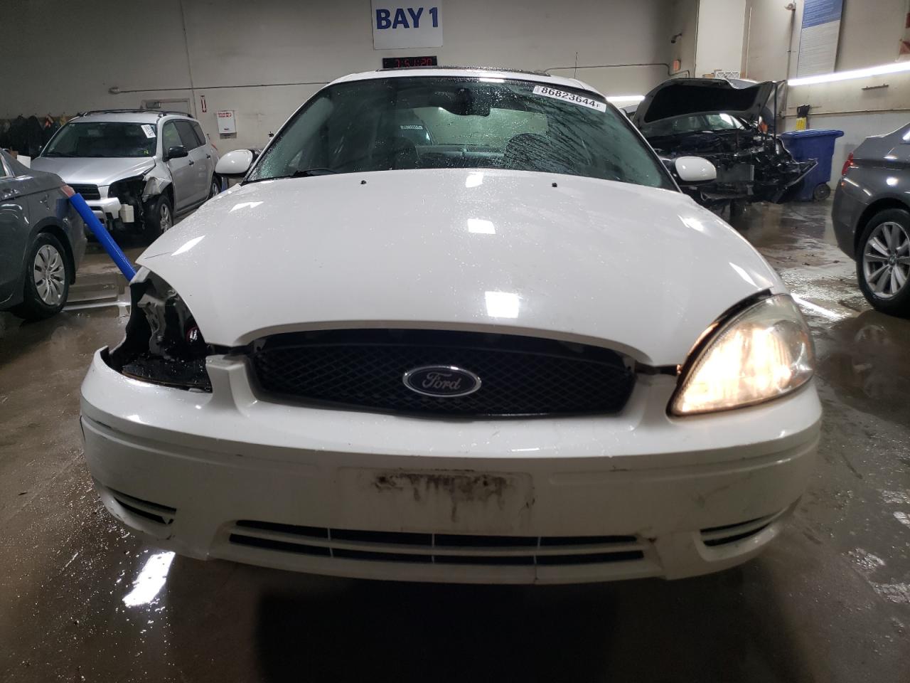 2005 Ford Taurus - Image 5