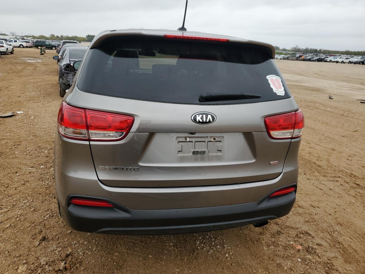 2018 Kia Sorento - Image 6