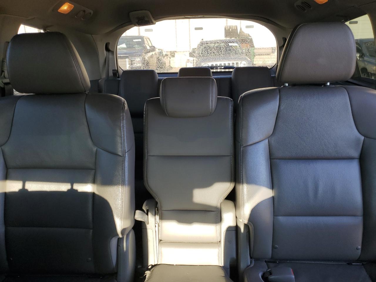 2015 Honda Odyssey - Image 10