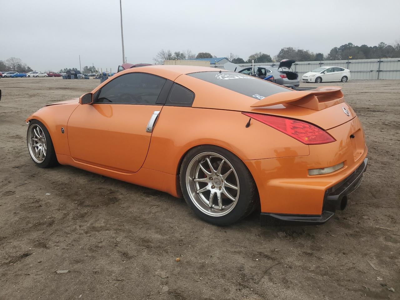 2007 Nissan 350Z - Image 2