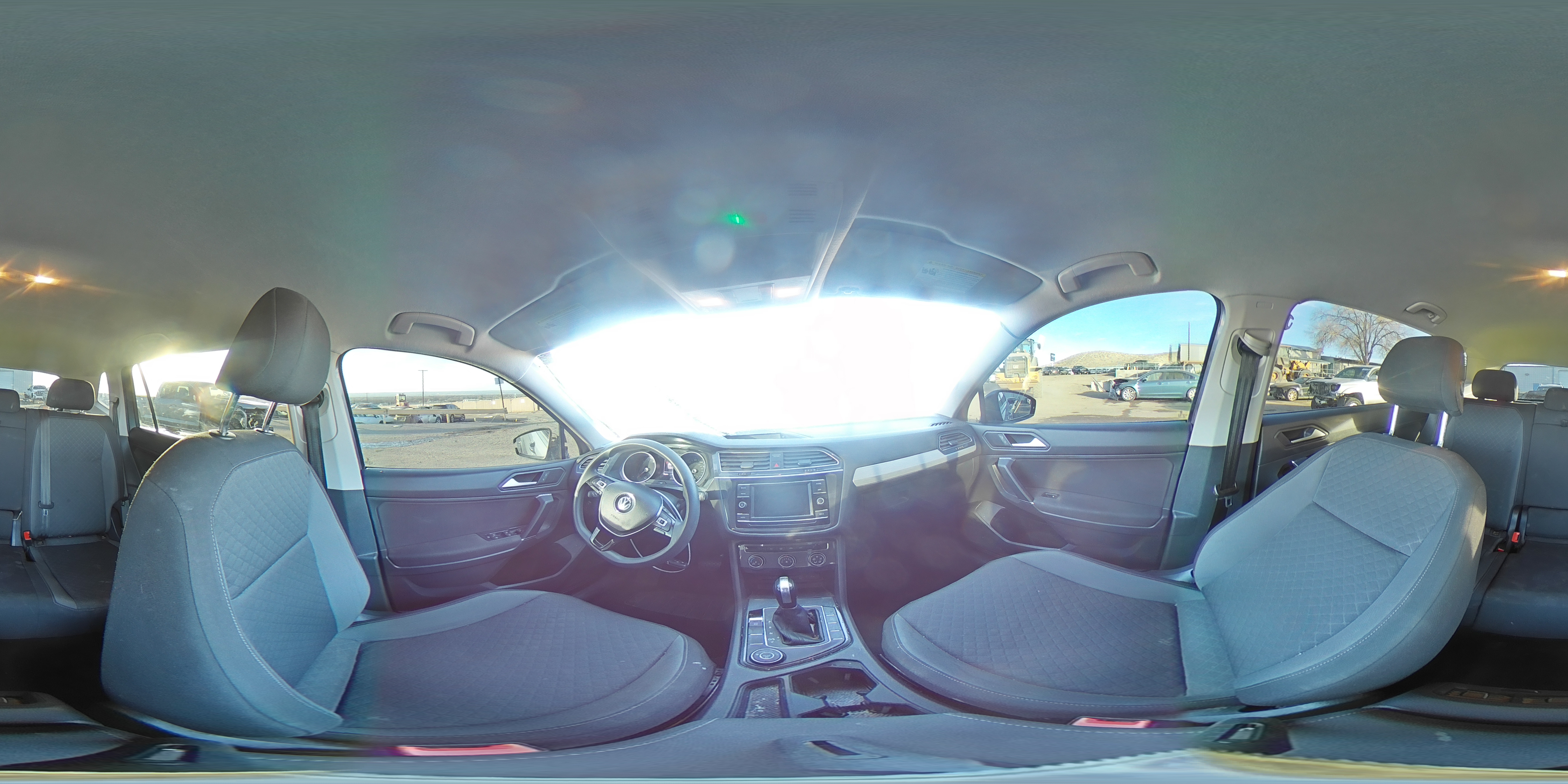 Фото: 3VV0B7AX1LM088803 - 15