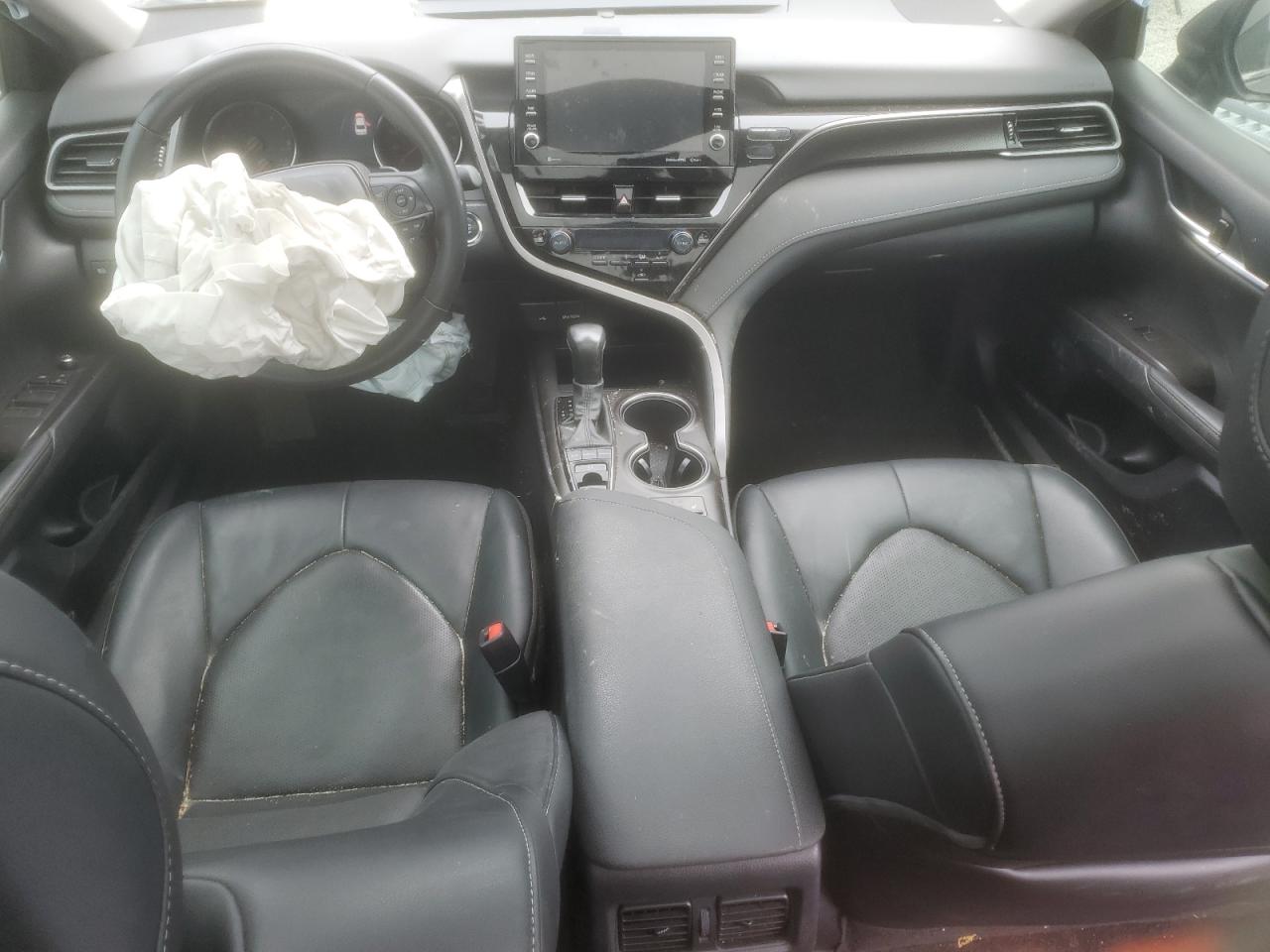 2022 Toyota Camry - Image 8